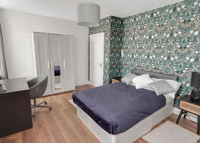 Comfy Double En-Suite Room In Barking